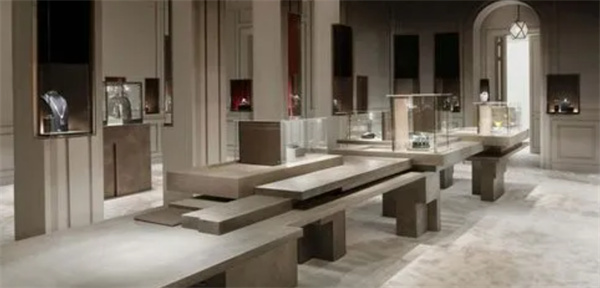 卡地亚腕表保养秘籍：延长您的时间伴侣生命（图）